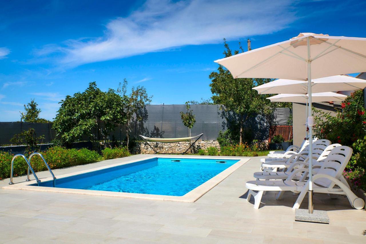 Holiday House Emma Burići Εξωτερικό φωτογραφία