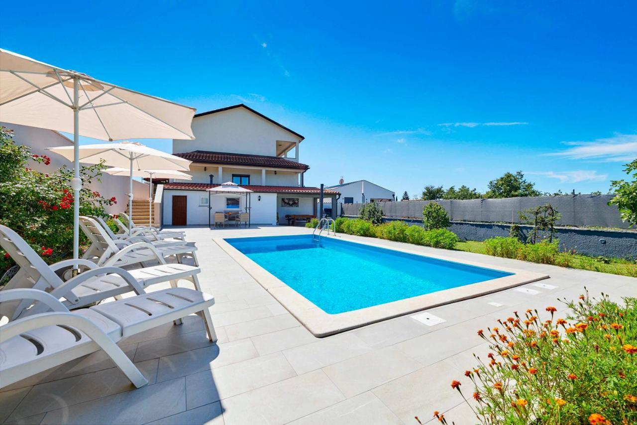 Holiday House Emma Burići Εξωτερικό φωτογραφία