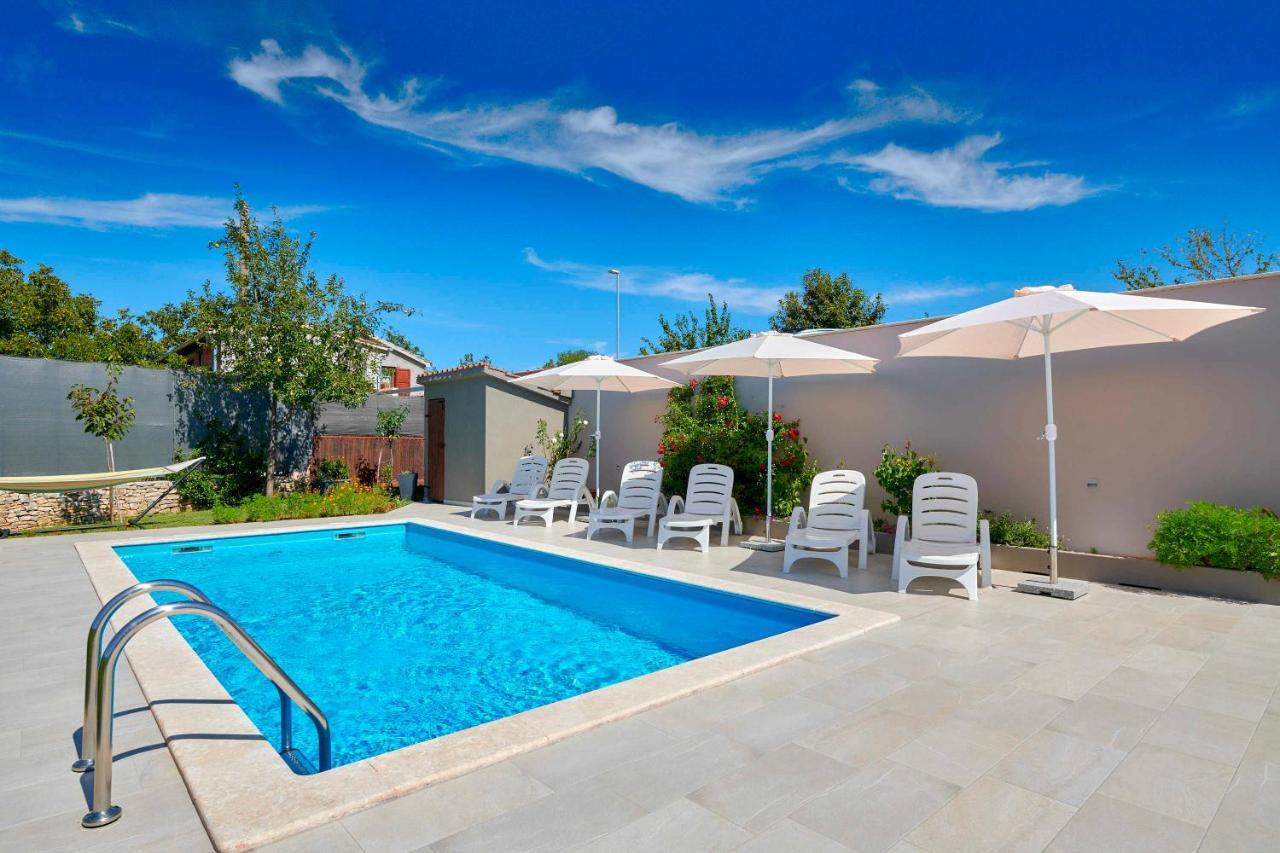 Holiday House Emma Burići Εξωτερικό φωτογραφία