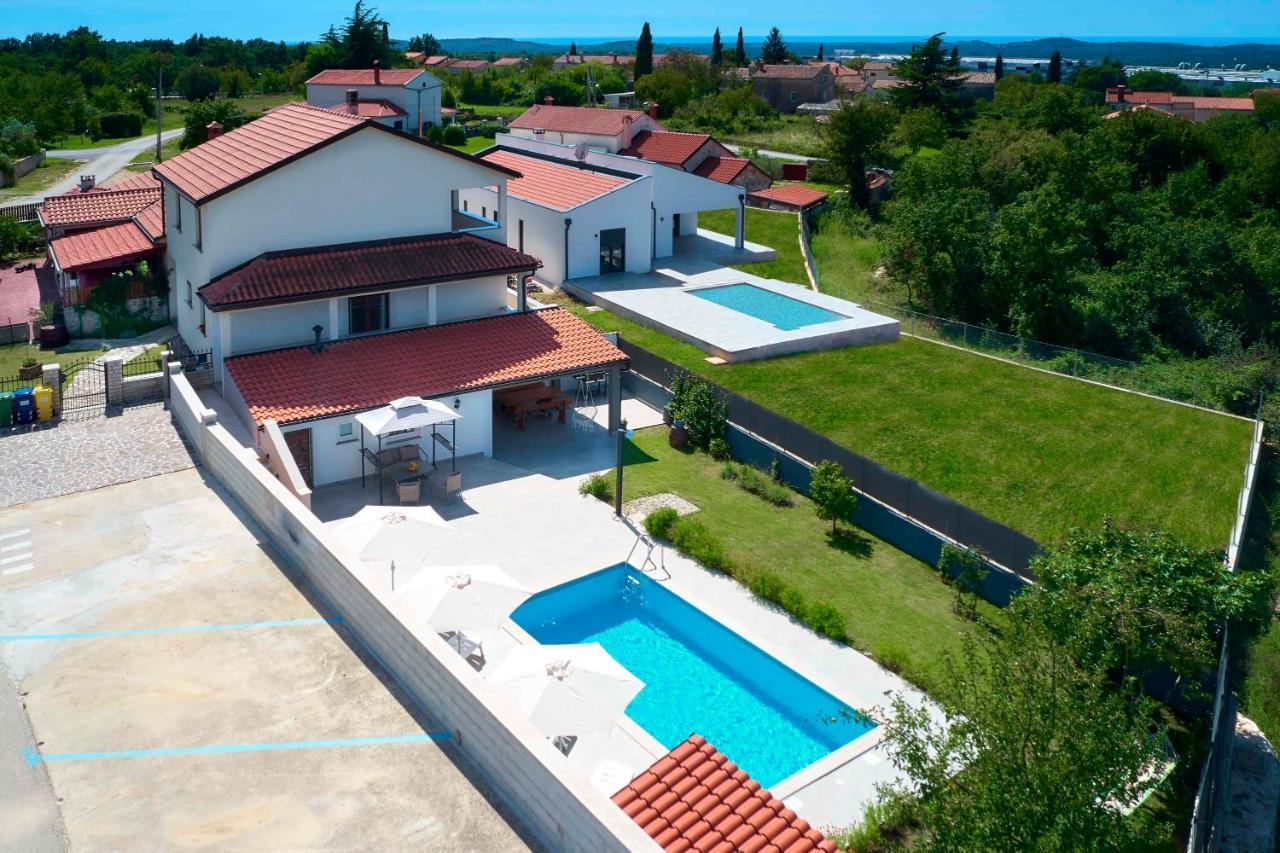 Holiday House Emma Burići Εξωτερικό φωτογραφία
