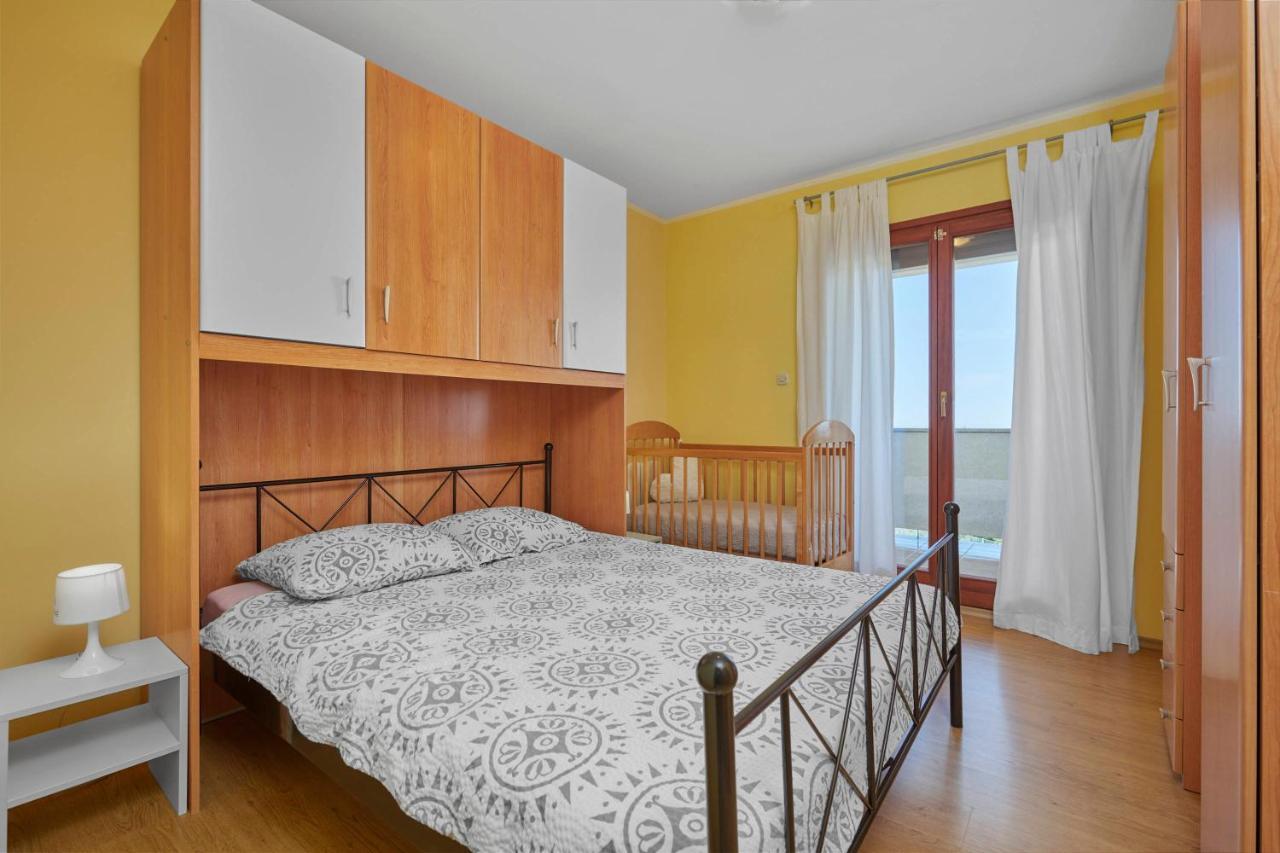 Holiday House Emma Burići Εξωτερικό φωτογραφία